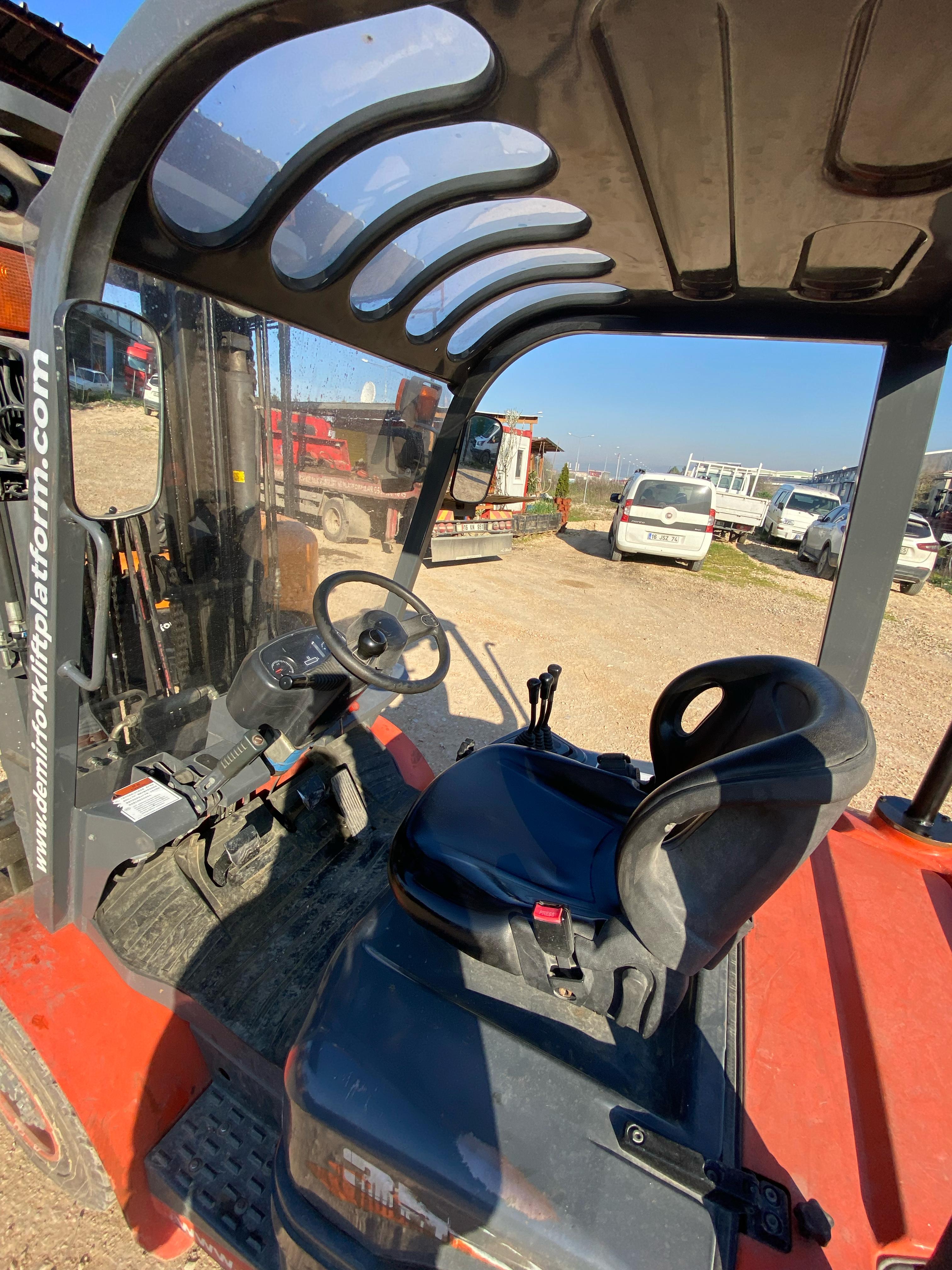 Forklift Kullanımı